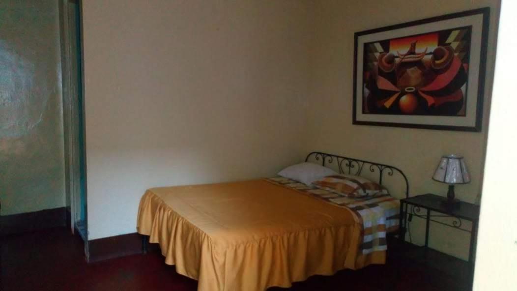 Hostal Virrey & Tours Trujillo Bagian luar foto